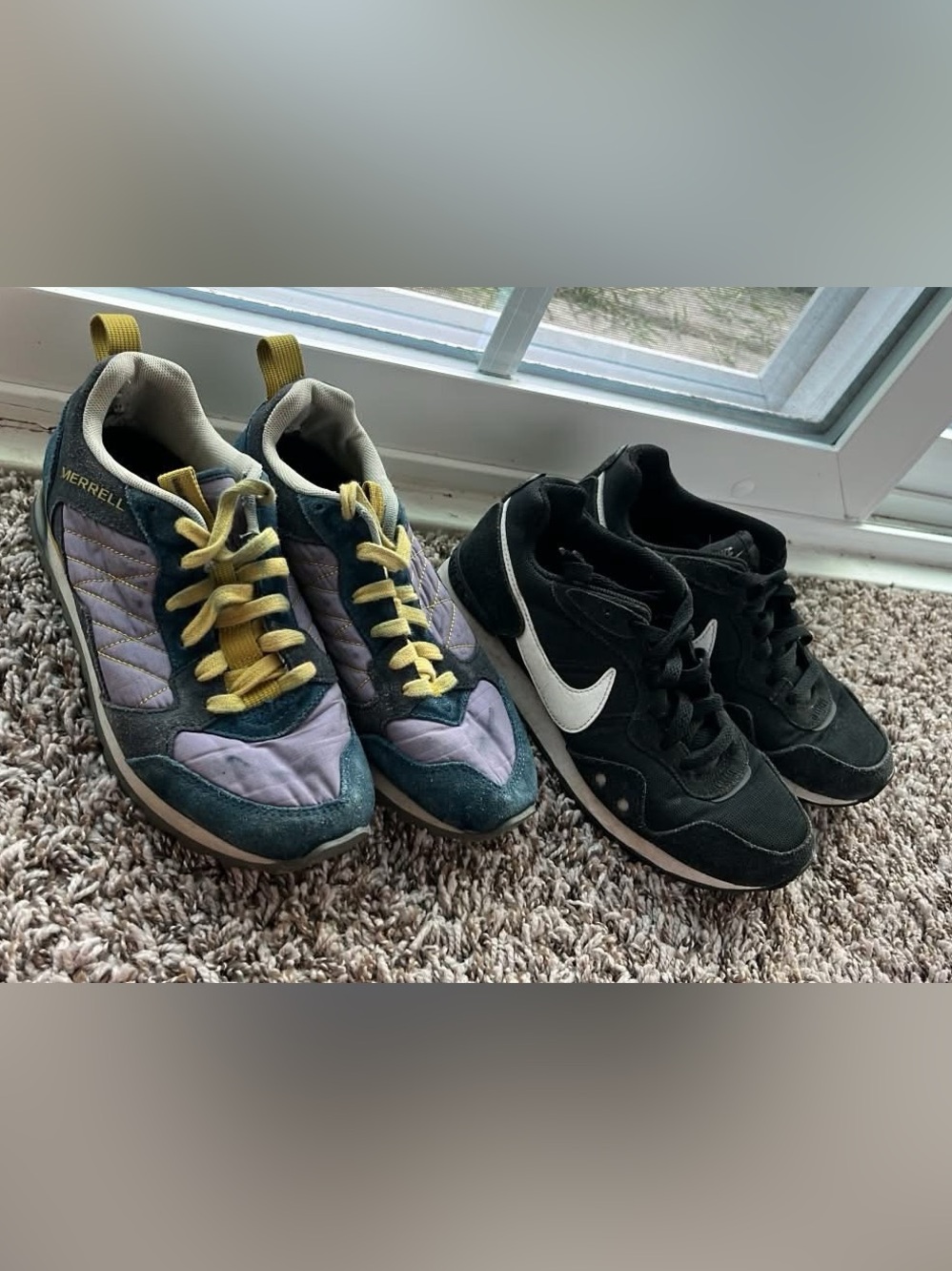 Sneaker bundle: Nike and merrell alpine sneaker